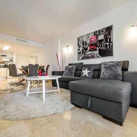 Espanhouse Elvis Apartment Torrevieja Dış mekan fotoğraf